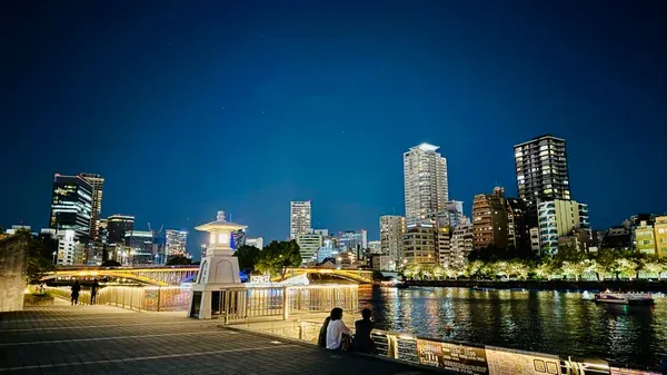 Osaka Riverside Party