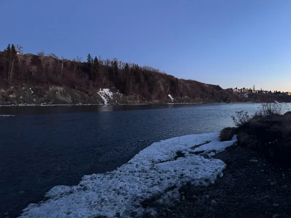 Evening Urban Walk at Fish Creek
