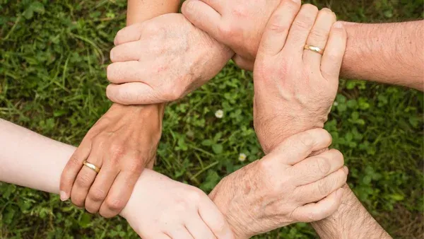 Shy Philosophers on Altruism