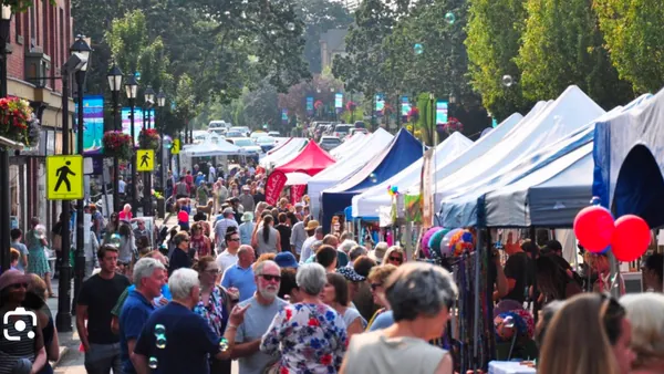 Oak Bay Night Market Visit