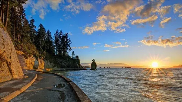 Stanley Park Seawall Hiking