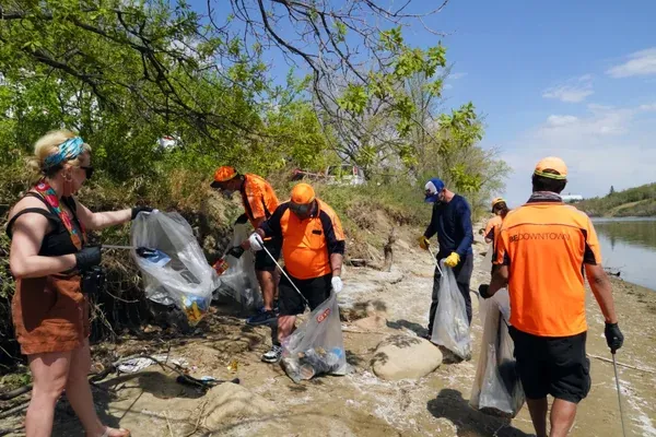 Weekly Wander: Diefenbaker Park Cleanup